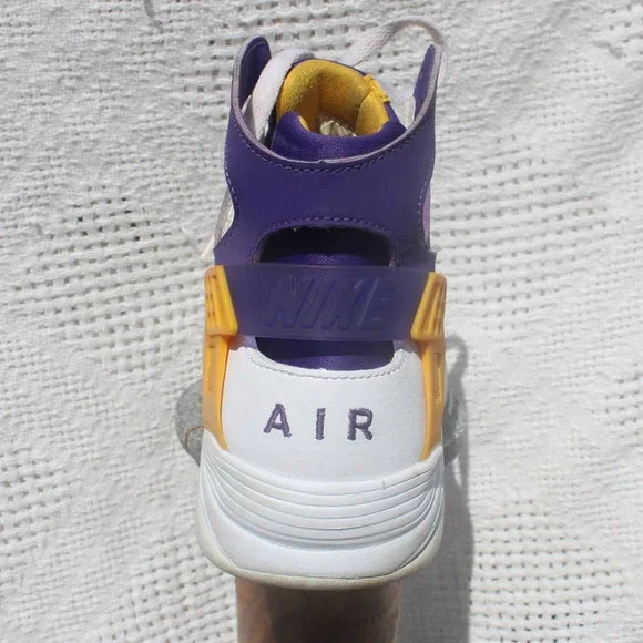 Nike Air Flight Huarache Lakers Size 9.5 705005-101 - Picture 8 of 10